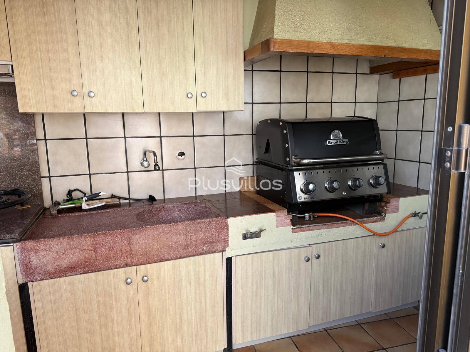 Chalet de 3 habitaciones en Calpe / Calp en venta con piscina - 850.000 € (Ref: 9513575)