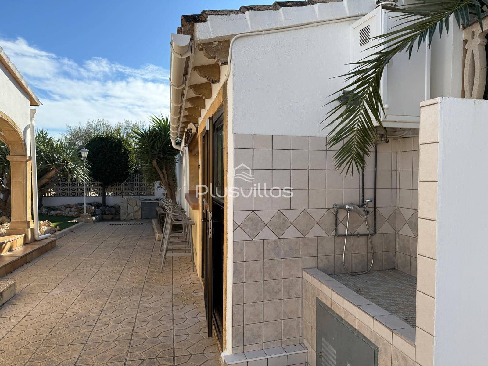Chalet de 3 habitaciones en Calpe / Calp en venta con piscina - 850.000 € (Ref: 9513575)