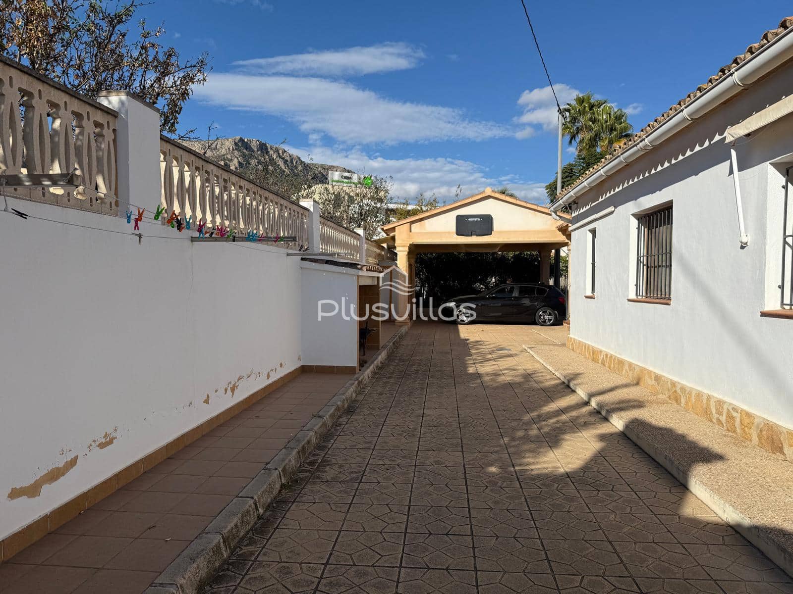 Chalet de 3 habitaciones en Calpe / Calp en venta con piscina - 850.000 € (Ref: 9513575)