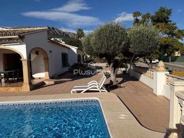 Chalet de 3 habitaciones en Gargasindi, Calpe / Calp en venta con piscina - 850.000 € (Ref: 9513575)