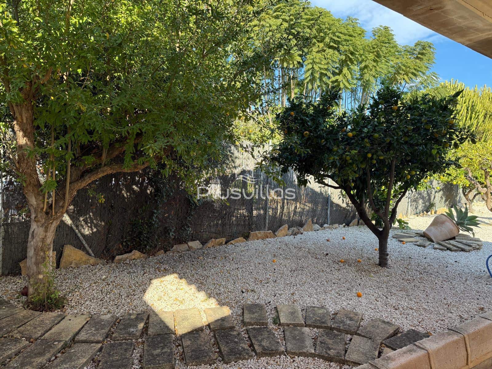 Chalet de 3 habitaciones en Calpe / Calp en venta con piscina - 850.000 € (Ref: 9513575)