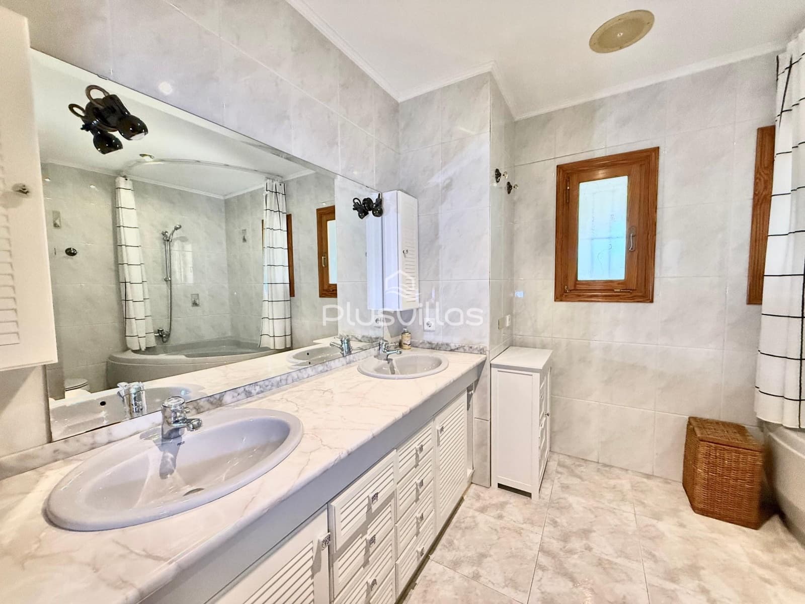 3 sypialnia Willa na sprzedaż w Calpe / Calp z basenem - 779 000 € (Ref: 9513575)