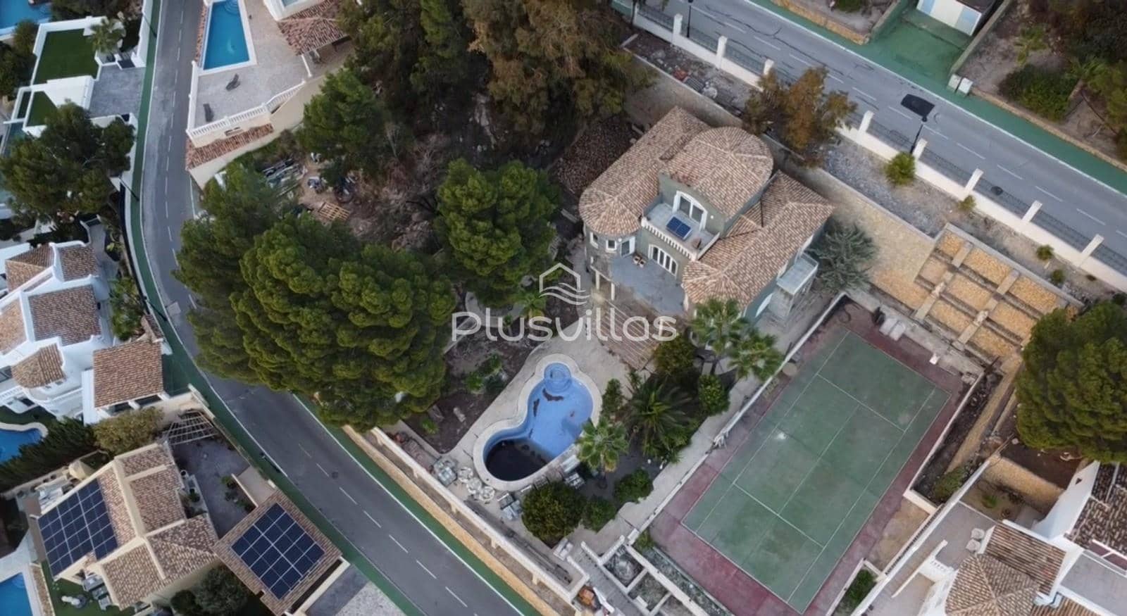 5 quarto Moradia para venda em Altea com piscina - 1 400 000 € (Ref: 9530933)