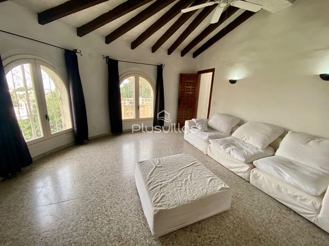 Chalet de 4 habitaciones en Maryvilla, Calpe / Calp en venta con piscina - 399.000 € (Ref: 9543924)