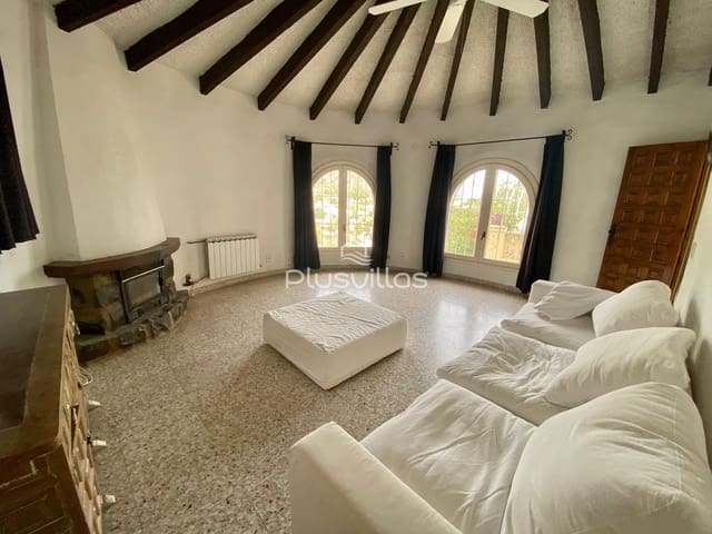 Chalet de 4 habitaciones en Maryvilla, Calpe / Calp en venta con piscina - 399.000 € (Ref: 9543924)