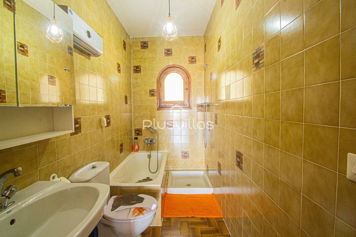 4 quarto Moradia para venda em Calpe / Calp com piscina - 550 000 € (Ref: 9562173)