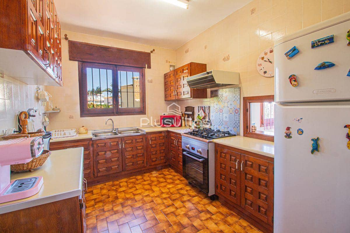 4 quarto Moradia para venda em Calpe / Calp com piscina - 550 000 € (Ref: 9562173)