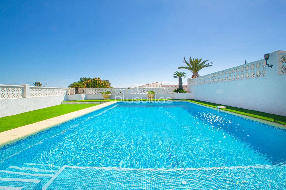 4 quarto Moradia para venda em Calpe / Calp com piscina - 550 000 € (Ref: 9562173)