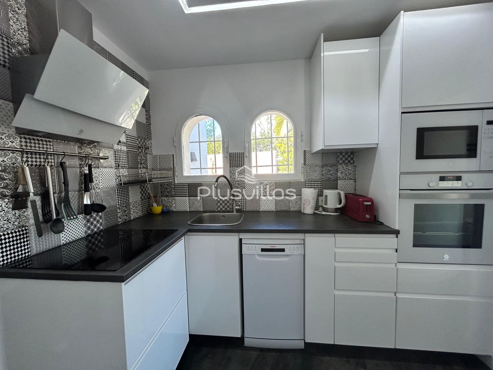 6 chambre Villa/Maison à vendre à Calpe / Calp avec piscine - 845 000 € (Ref: 9565723)