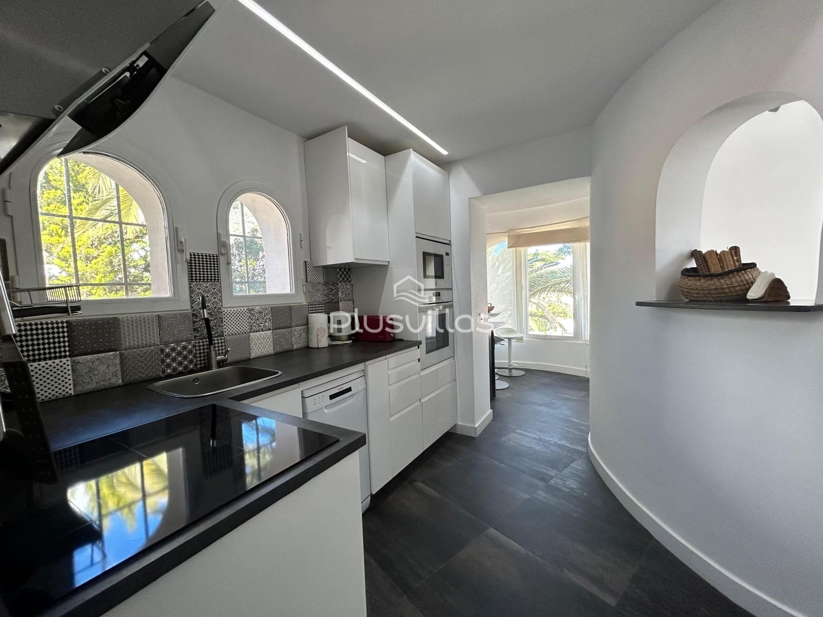 6 chambre Villa/Maison à vendre à Calpe / Calp avec piscine - 845 000 € (Ref: 9565723)