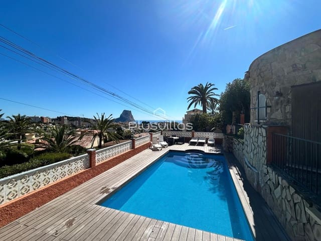 6 Zimmer Villa zu verkaufen in Canuta, Calpe / Calp mit Pool - 845.000 € (Ref: 9565723)