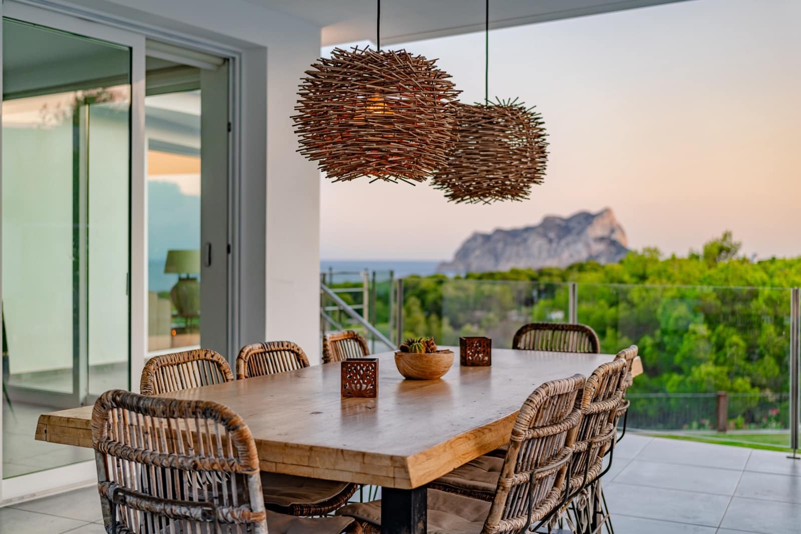 5 soveværelse Villa til salg i Benissa med swimmingpool - € 3.850.000 (Ref: 9569125)