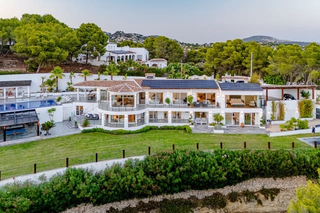 5 soveværelse Villa til salg i Benissa med swimmingpool - € 3.850.000 (Ref: 9569125)