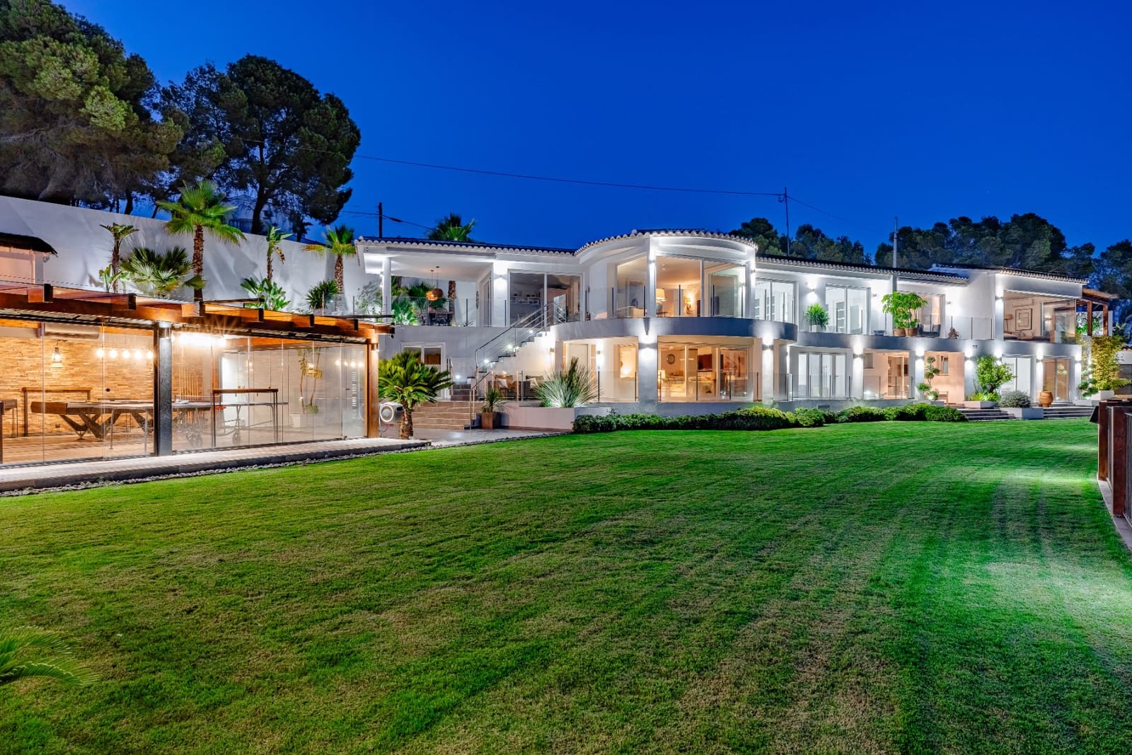 5 soveværelse Villa til salg i Benissa med swimmingpool - € 3.850.000 (Ref: 9569125)