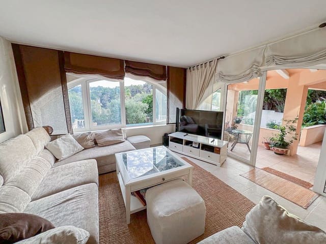 4 soveværelse Villa til salg i Benissa med swimmingpool - € 590.000 (Ref: 9569127)