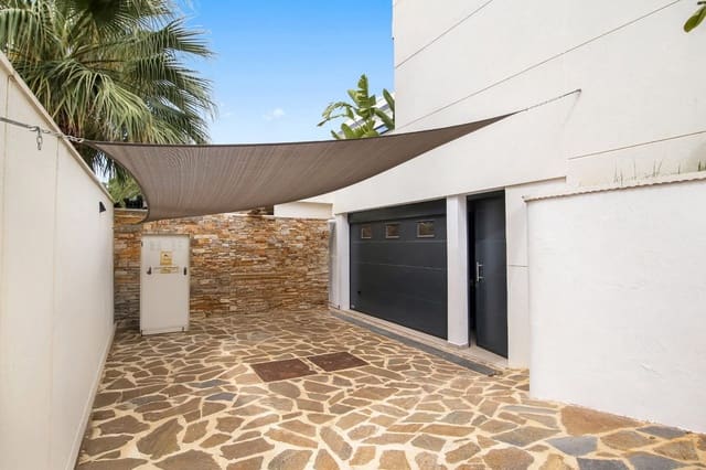 4 soveværelse Villa til salg i Pueblo, Calpe / Calp med swimmingpool - € 1.589.000 (Ref: 9569130)