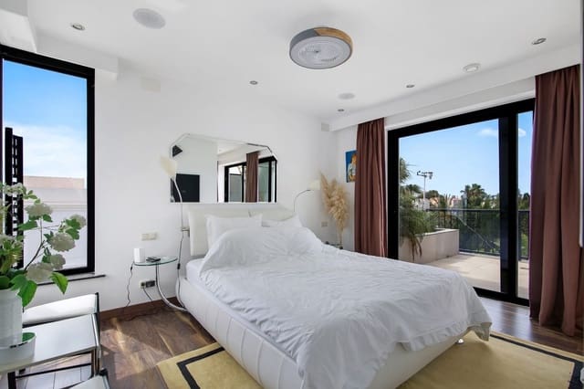 4 soveværelse Villa til salg i Pueblo, Calpe / Calp med swimmingpool - € 1.589.000 (Ref: 9569130)