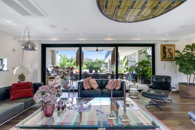 4 soveværelse Villa til salg i Pueblo, Calpe / Calp med swimmingpool - € 1.589.000 (Ref: 9569130)