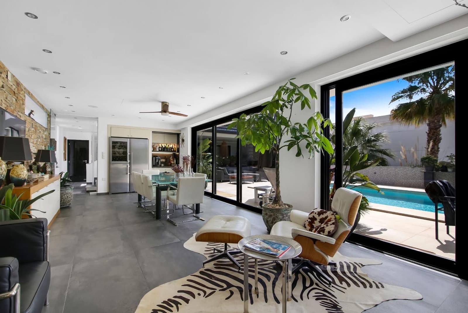 4 soveværelse Villa til salg i Calpe / Calp med swimmingpool - € 1.589.000 (Ref: 9569130)