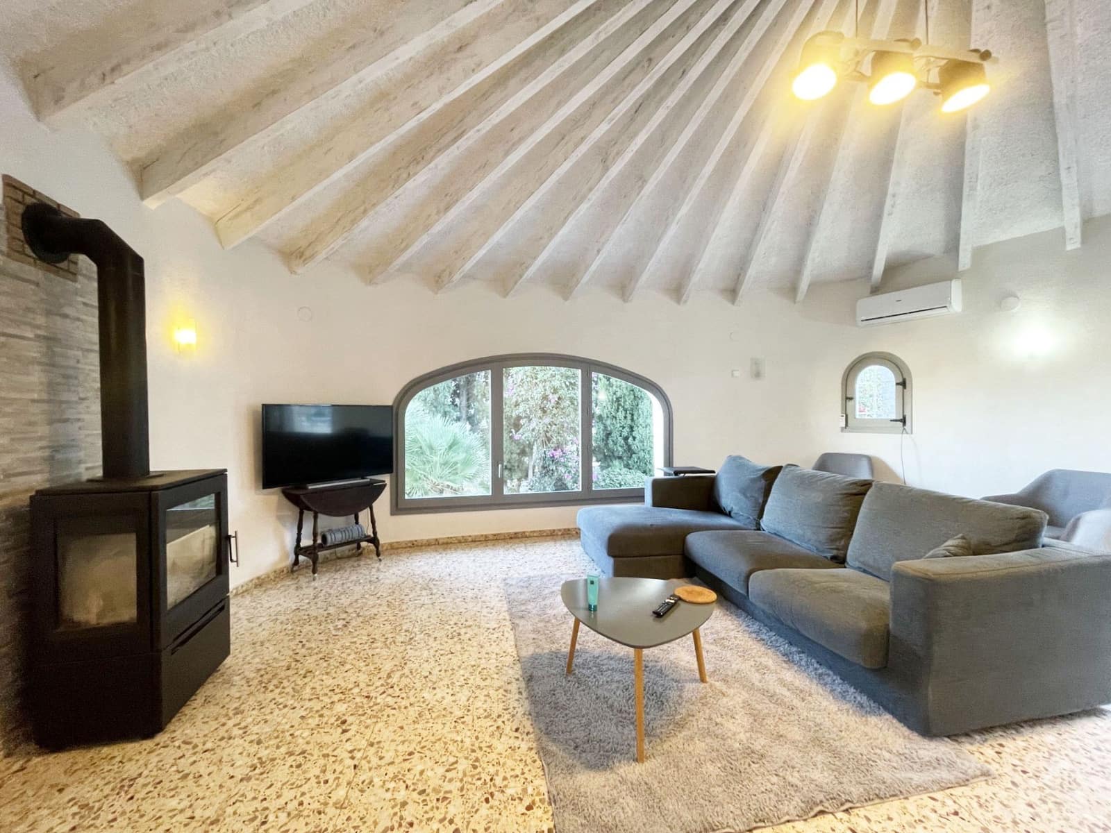 Chalet de 4 habitaciones en Calpe / Calp en venta con piscina - 590.000 € (Ref: 9569133)