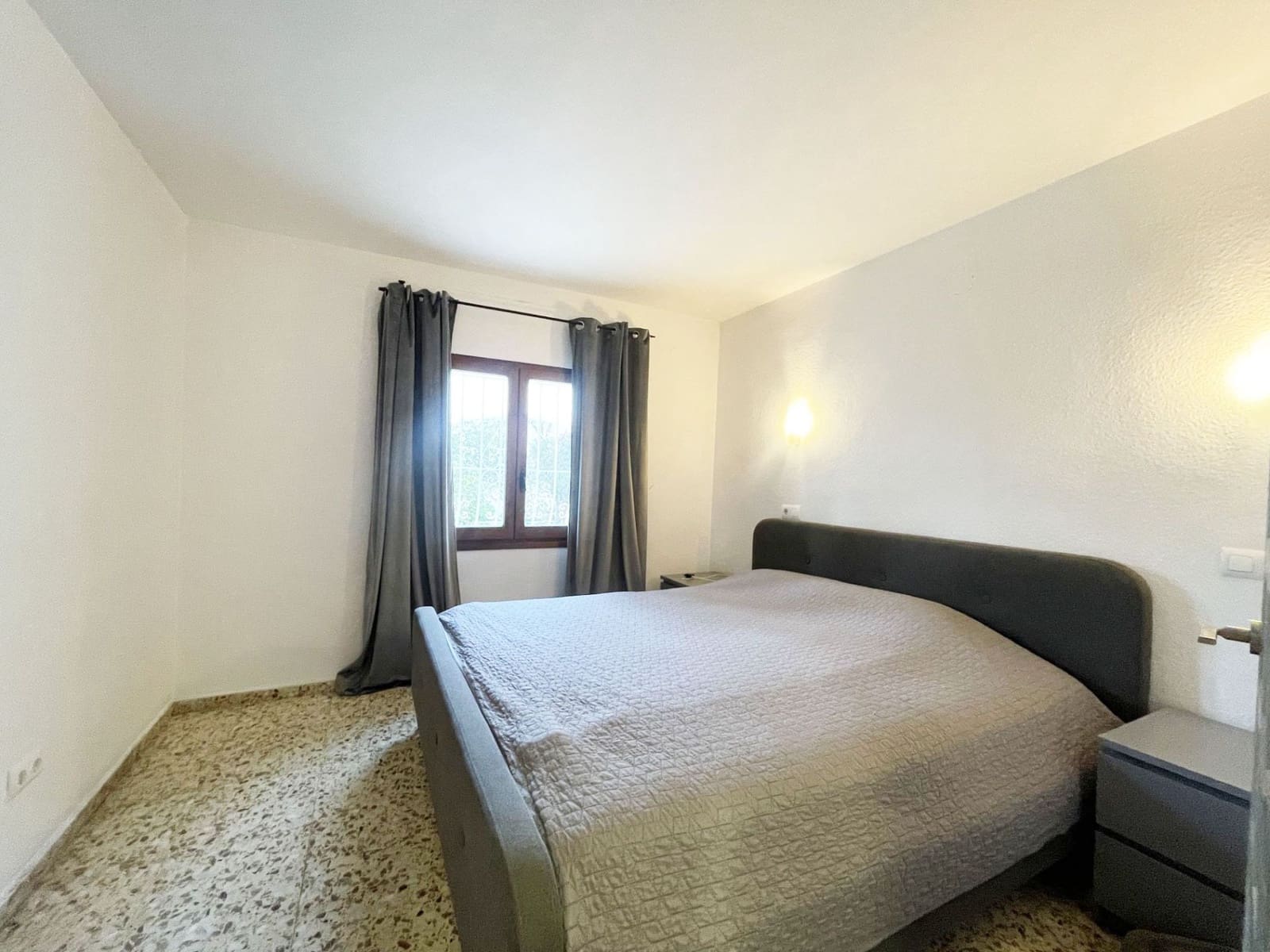 Chalet de 4 habitaciones en Calpe / Calp en venta con piscina - 590.000 € (Ref: 9569133)