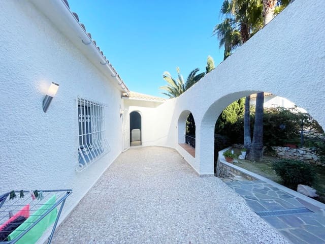 Chalet de 4 habitaciones en Maryvilla, Calpe / Calp en venta con piscina - 590.000 € (Ref: 9569133)