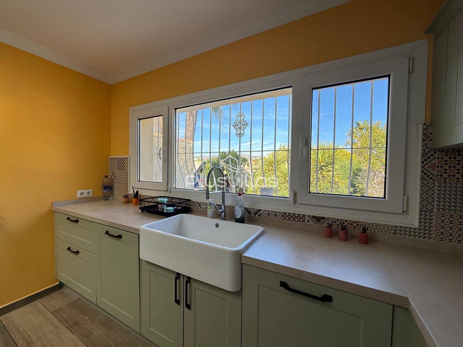 Chalet de 3 habitaciones en Calpe / Calp en venta con piscina - 605.000 € (Ref: 9586811)