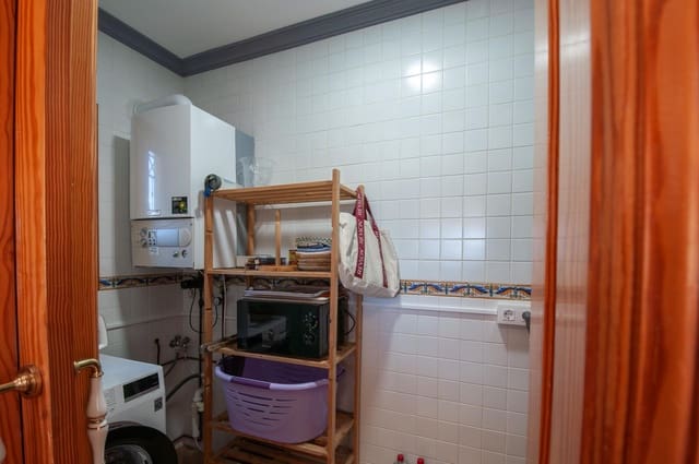 4 soveværelse Villa til salg i Pueblo, Calpe / Calp med swimmingpool - € 780.000 (Ref: 9586813)