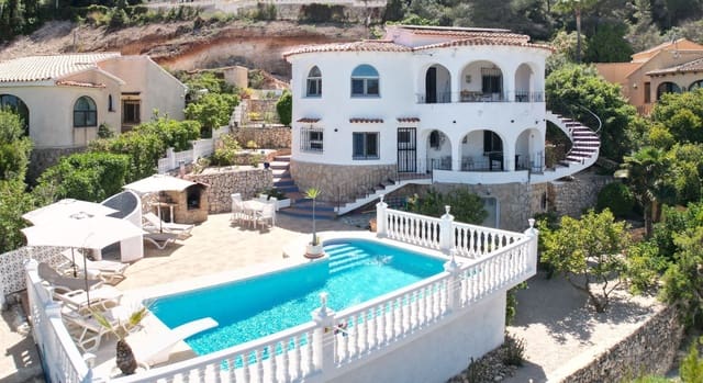 4 makuuhuone Huvila myytävänä paikassa Maryvilla, Calpe / Calp mukana uima-altaan - 634 000 € (Ref: 9586817)