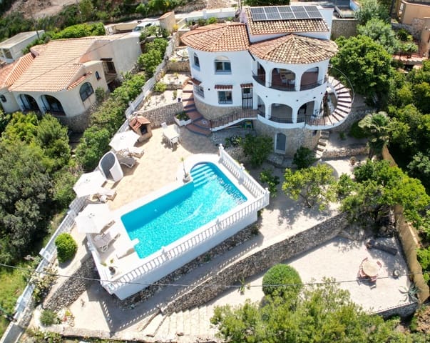 4 makuuhuone Huvila myytävänä paikassa Maryvilla, Calpe / Calp mukana uima-altaan - 634 000 € (Ref: 9586817)