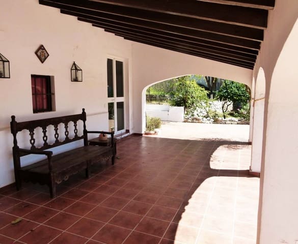 4 soveværelse Villa til salg i Pueblo, Calpe / Calp med swimmingpool - € 795.000 (Ref: 9586818)