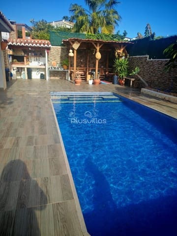 4 makuuhuone Huvila myytävänä paikassa Calpe / Calp mukana uima-altaan - 950 000 € (Ref: 9591669)