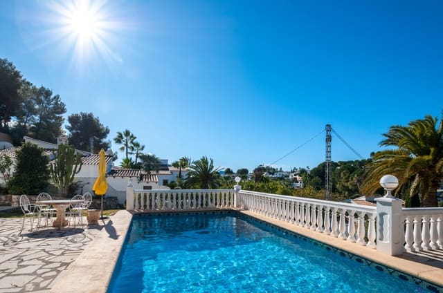 5 slaapkamer Villa te koop in Benissa met zwembad - € 775.000 (Ref: 9596475)