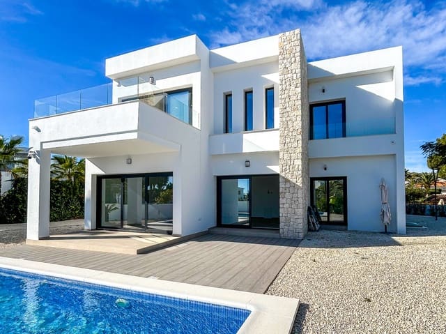 3 slaapkamer Villa te koop in Benissa met zwembad - € 1.175.000 (Ref: 9596476)