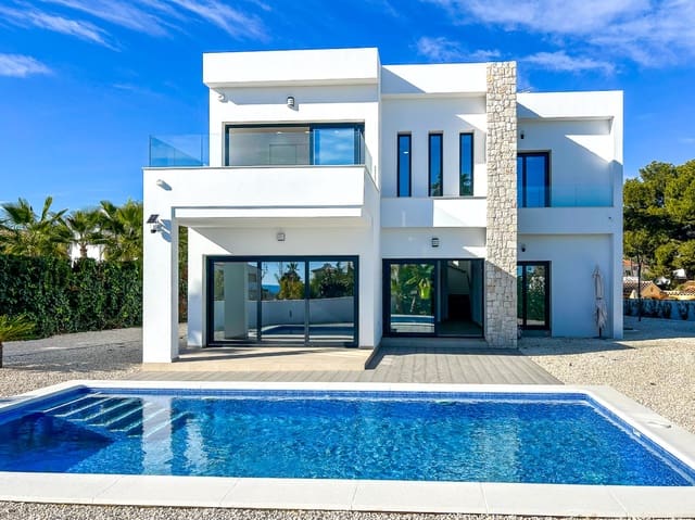 3 slaapkamer Villa te koop in Benissa met zwembad - € 1.175.000 (Ref: 9596476)