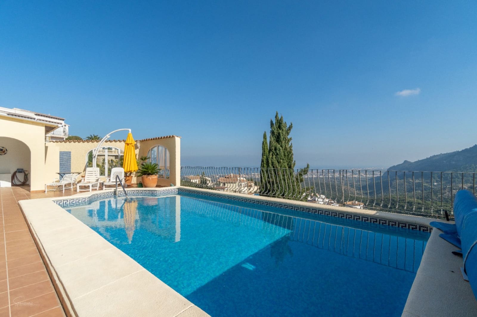 5 camera da letto Villa in vendita in Denia con piscina - 699.000 € (Rif: 9608338)