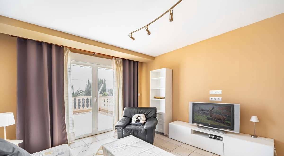 3 soveværelse Villa til salg i La Nucia med swimmingpool - € 444.000 (Ref: 9616765)