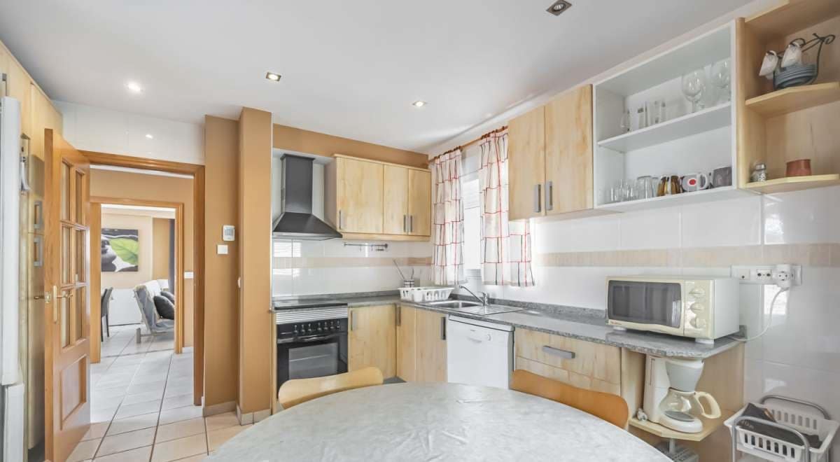 3 soveværelse Villa til salg i La Nucia med swimmingpool - € 444.000 (Ref: 9616765)