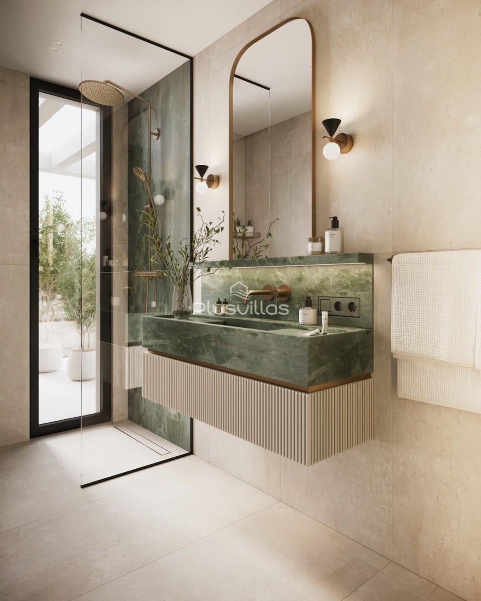 4 bedroom Villa for sale in Calpe / Calp with pool - € 1,600,000 (Ref: 9630435)