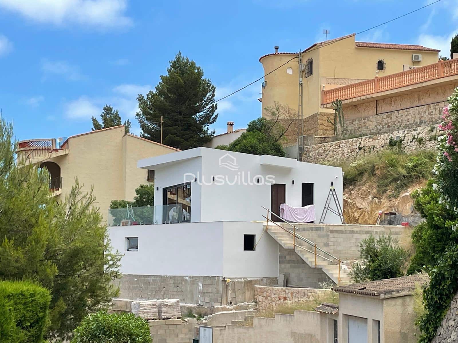 2 bedroom Villa for sale in Calpe / Calp - € 450,000 (Ref: 9649782)