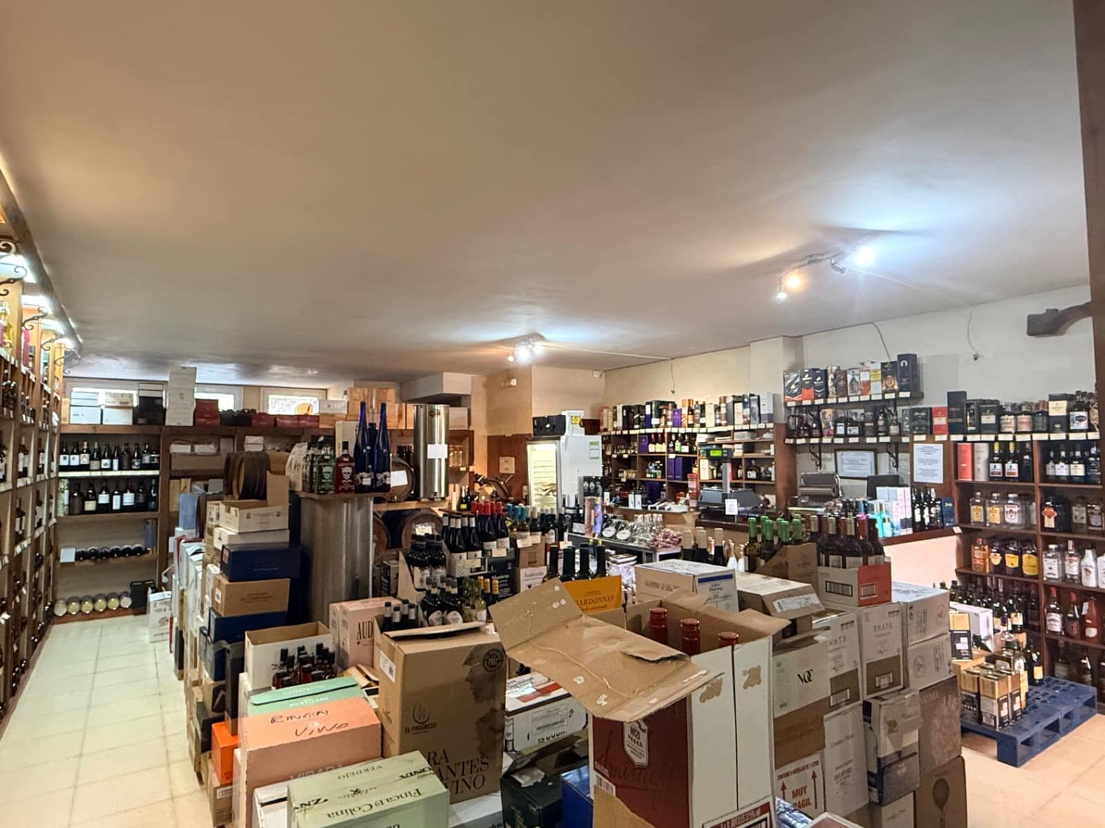 Commercial for sale in Moraira - € 375,000 (Ref: 9739105)