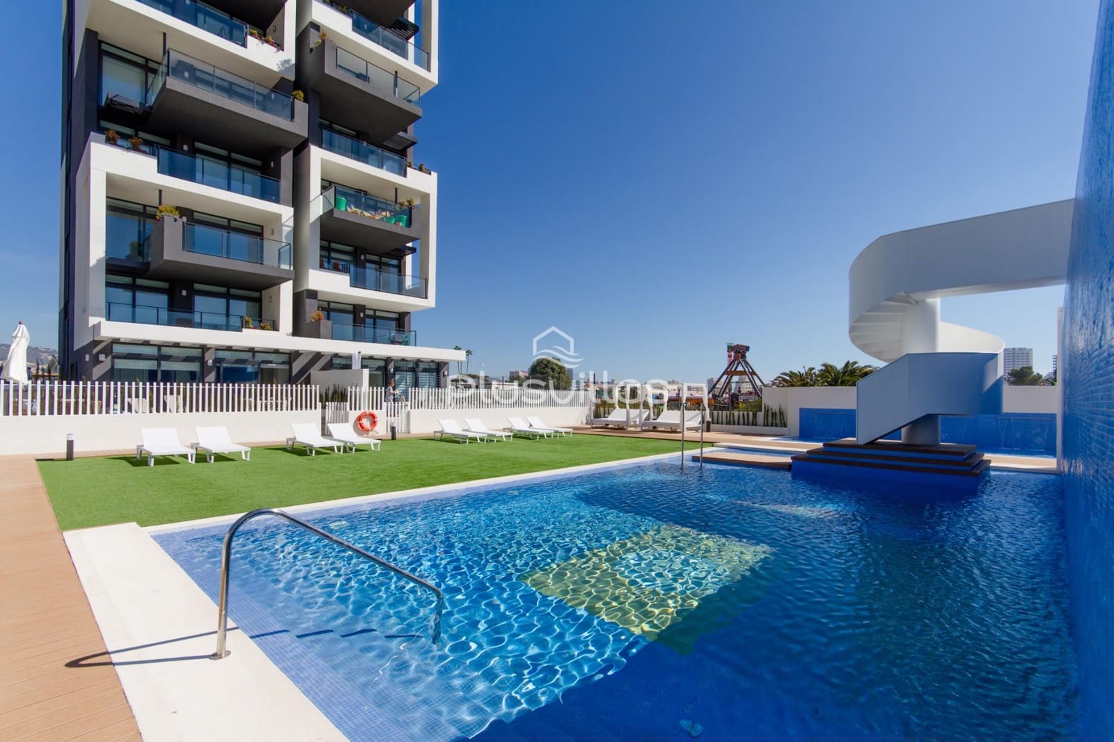 2 bedroom Apartment for sale in Calpe / Calp with pool - € 445,000 (Ref: 9752329)