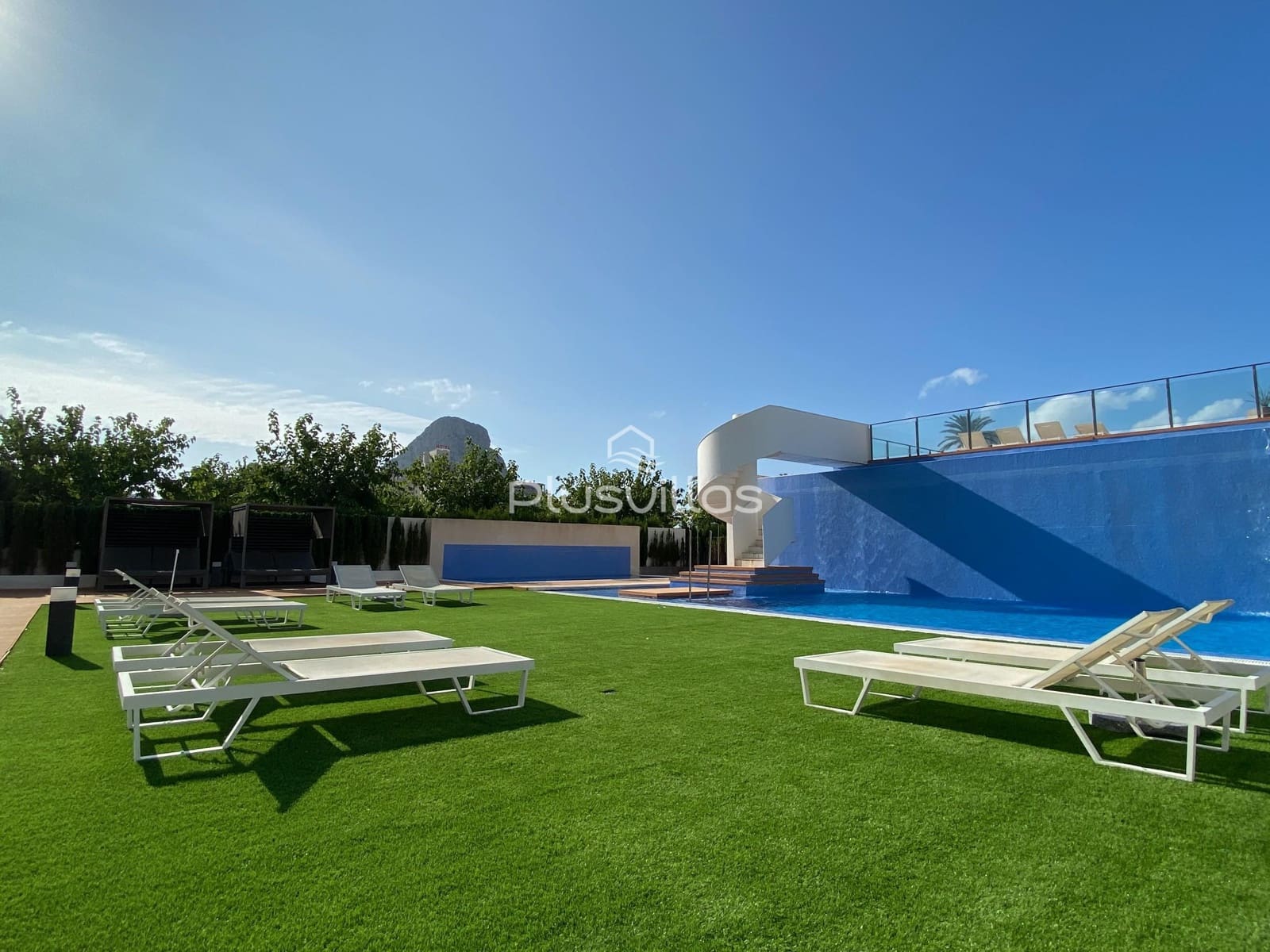 2 bedroom Apartment for sale in Calpe / Calp with pool - € 445,000 (Ref: 9752329)