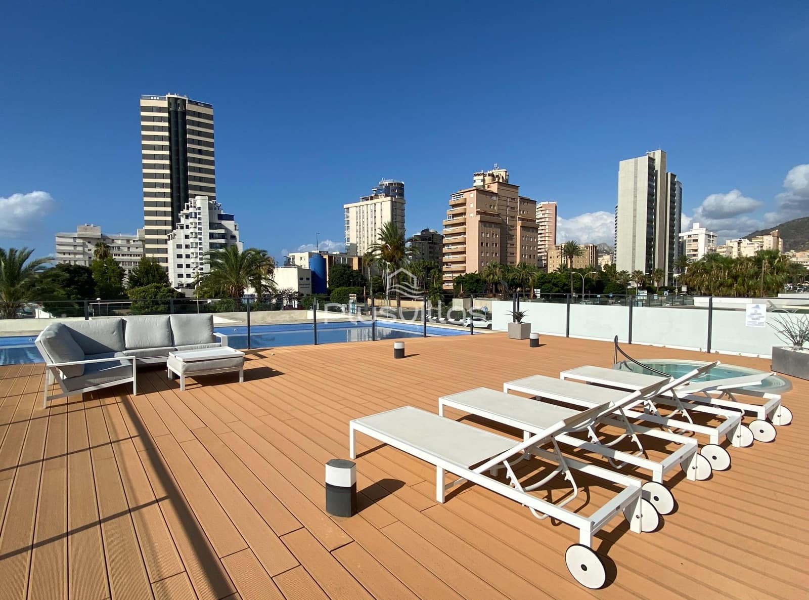 2 bedroom Apartment for sale in Calpe / Calp with pool - € 445,000 (Ref: 9752329)