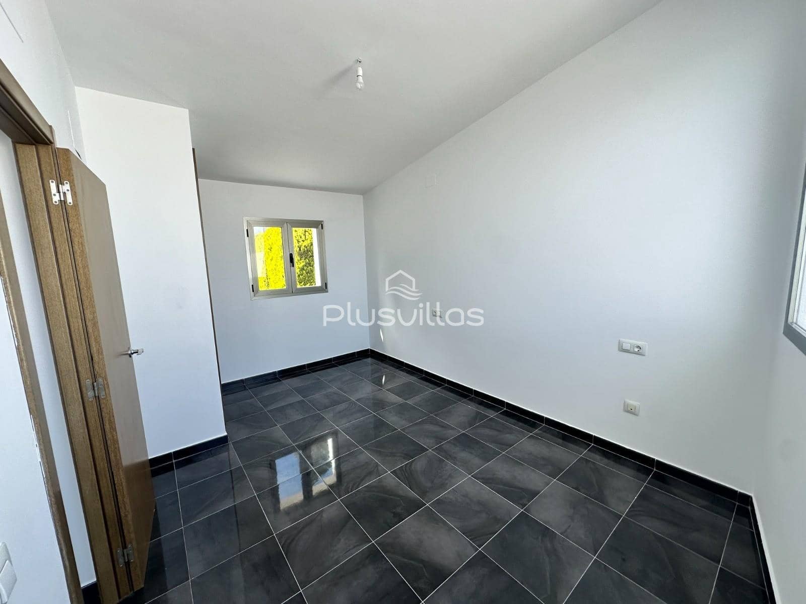 5 sypialnia Bungalow na sprzedaż w Calpe / Calp z basenem - 518 000 € (Ref: 9765183)