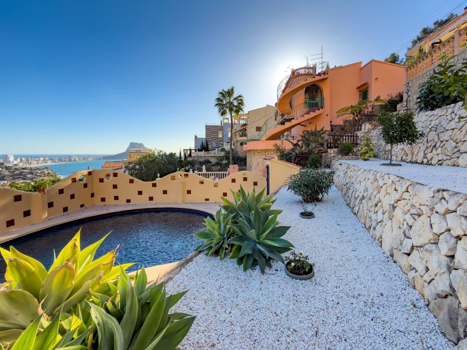 4 makuuhuone Huvila myytävänä paikassa Calpe / Calp mukana uima-altaan - 675 000 € (Ref: 9774325)