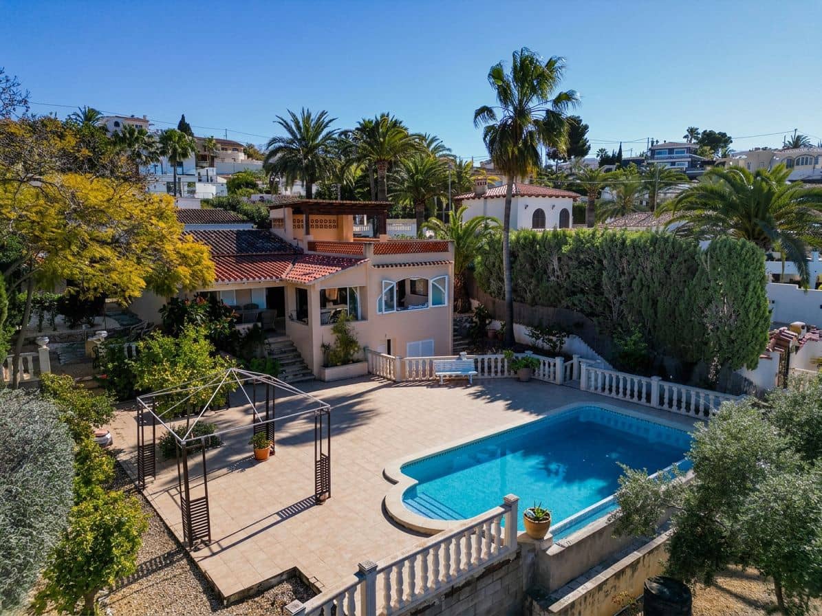 4 quarto Moradia para venda em Benissa com piscina - 590 000 € (Ref: 9778392)