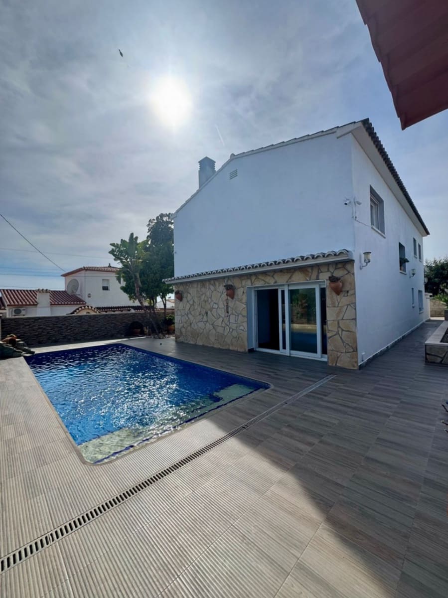 4 Zimmer Villa zu verkaufen in Calpe / Calp mit Pool - 900.000 € (Ref: 9778393)