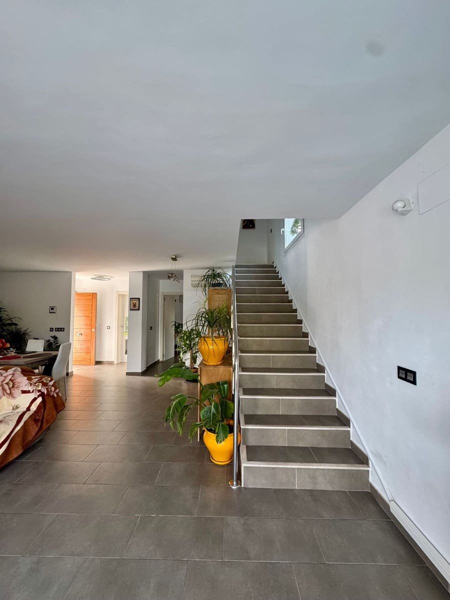 4 Zimmer Villa zu verkaufen in Calpe / Calp mit Pool - 900.000 € (Ref: 9778393)