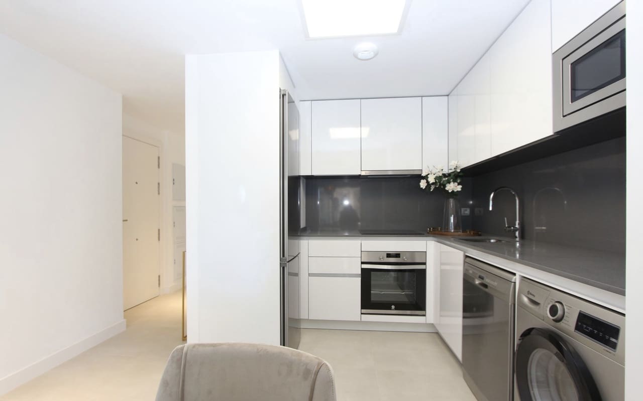 3 bedroom Apartment for sale in Calpe / Calp with pool - € 550,000 (Ref: 9806730)